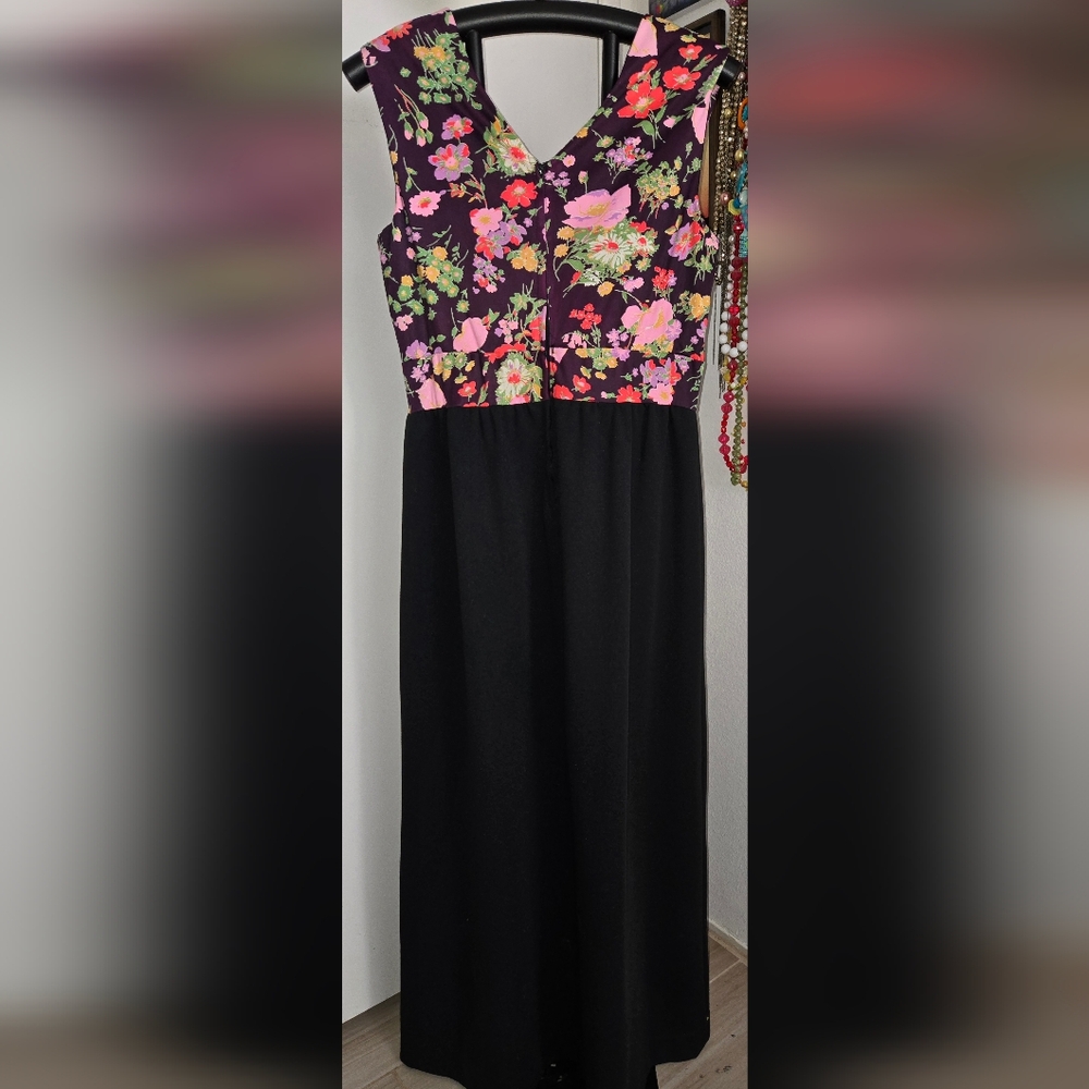 Vintage Psychedelic Maxi Dress - Picture 9 of 11